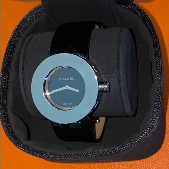 Chanel Watch - Picture 4 of 8